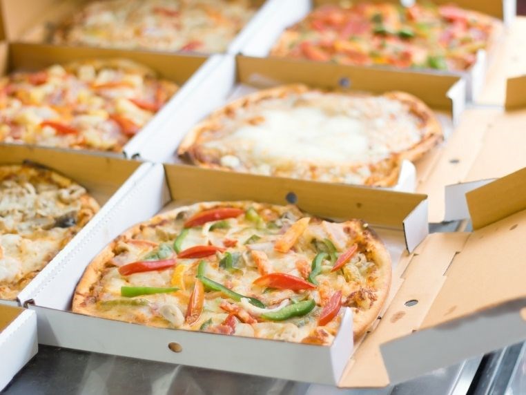 Škatule na pizzu