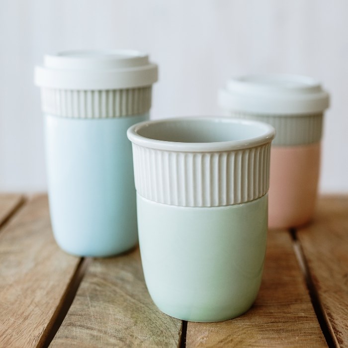DOUBLEWALLS Porcelánová dvojstenná šálka, svetlo ružová, 300 ml